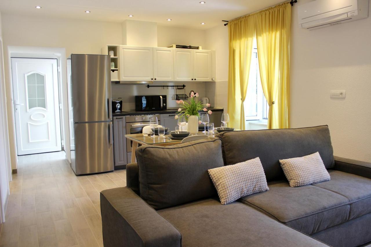 The View Apartment Пучишча Екстериор снимка