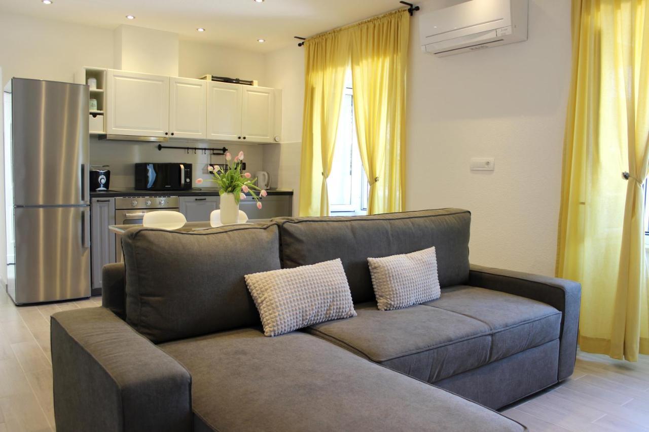 The View Apartment Пучишча Екстериор снимка